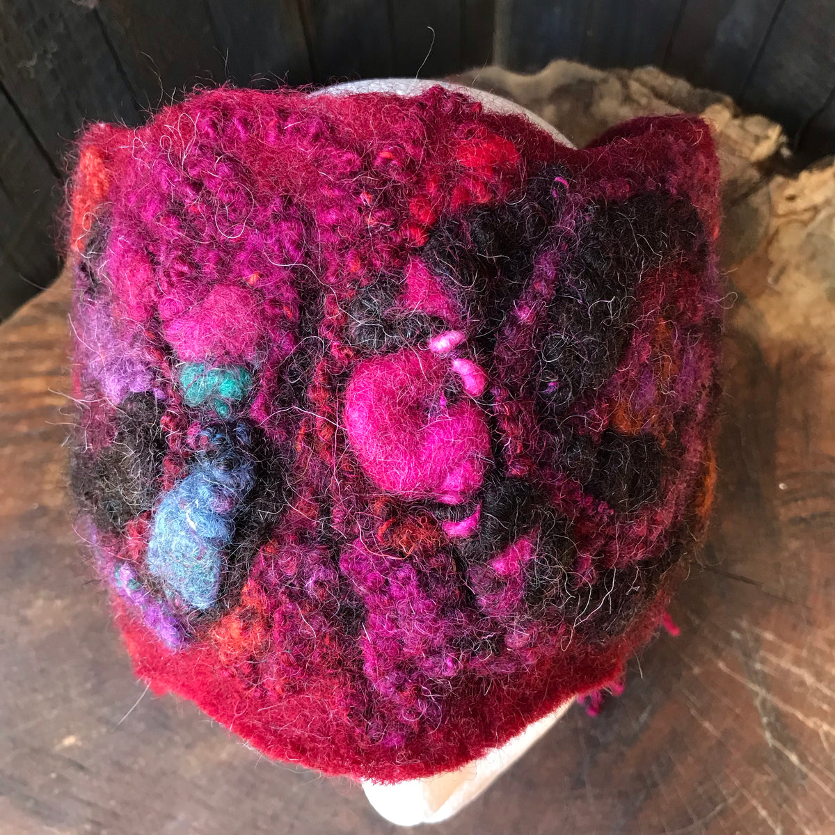 Red textured felted headband One size | Bandeau en feutre Rouge taille unique - Mynoush