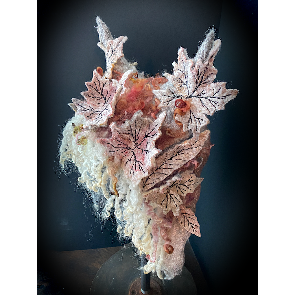 L’esprit des bois felted hood size 23“ STOCK