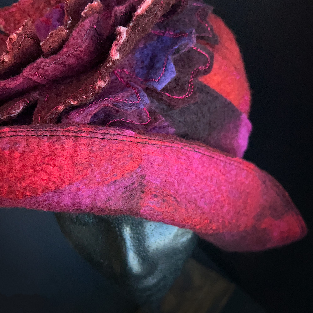 Felted flapper’s hat with rose size 23.5”