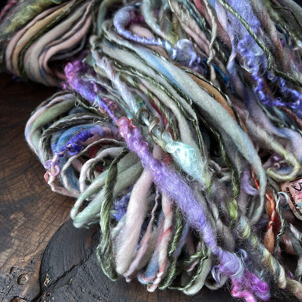 Sage breeze single art yarn