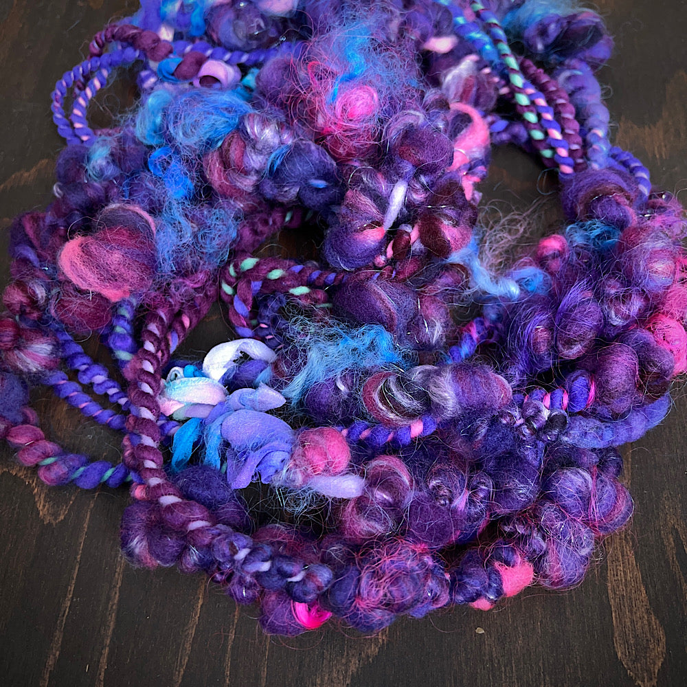 Art yarn for weaving