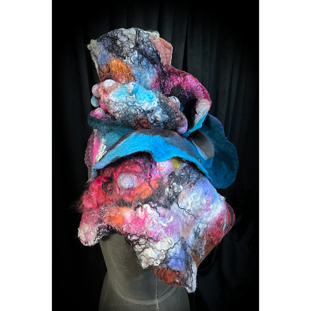 2022 Landscape serie  - Northen Rose - felted scarf
