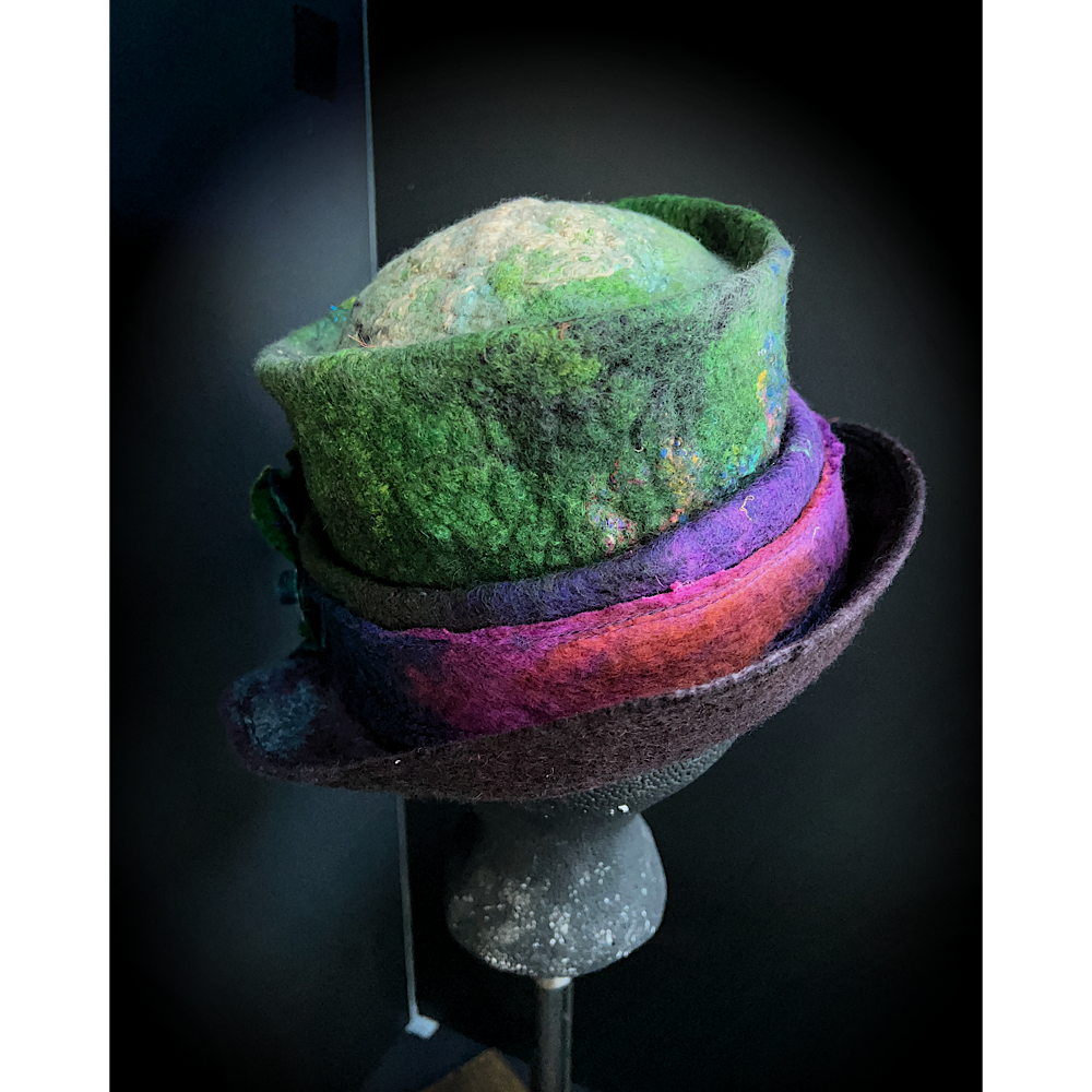 Felted top hat with flower - 22.5”