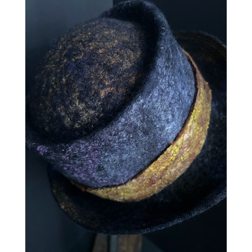 Felted hat with bow size 23.5”