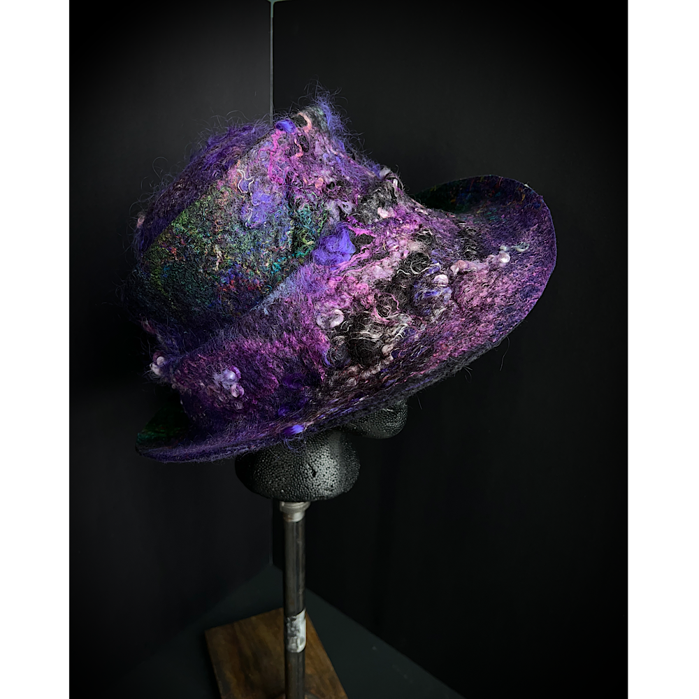 Felted hat- 24.5”