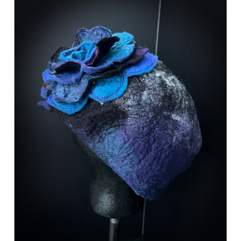 Felted oversized newsboy hat size 23.5”