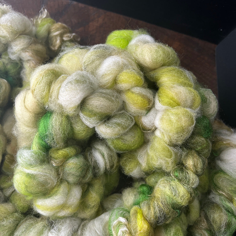 Super jumbo coils yarn for weavers