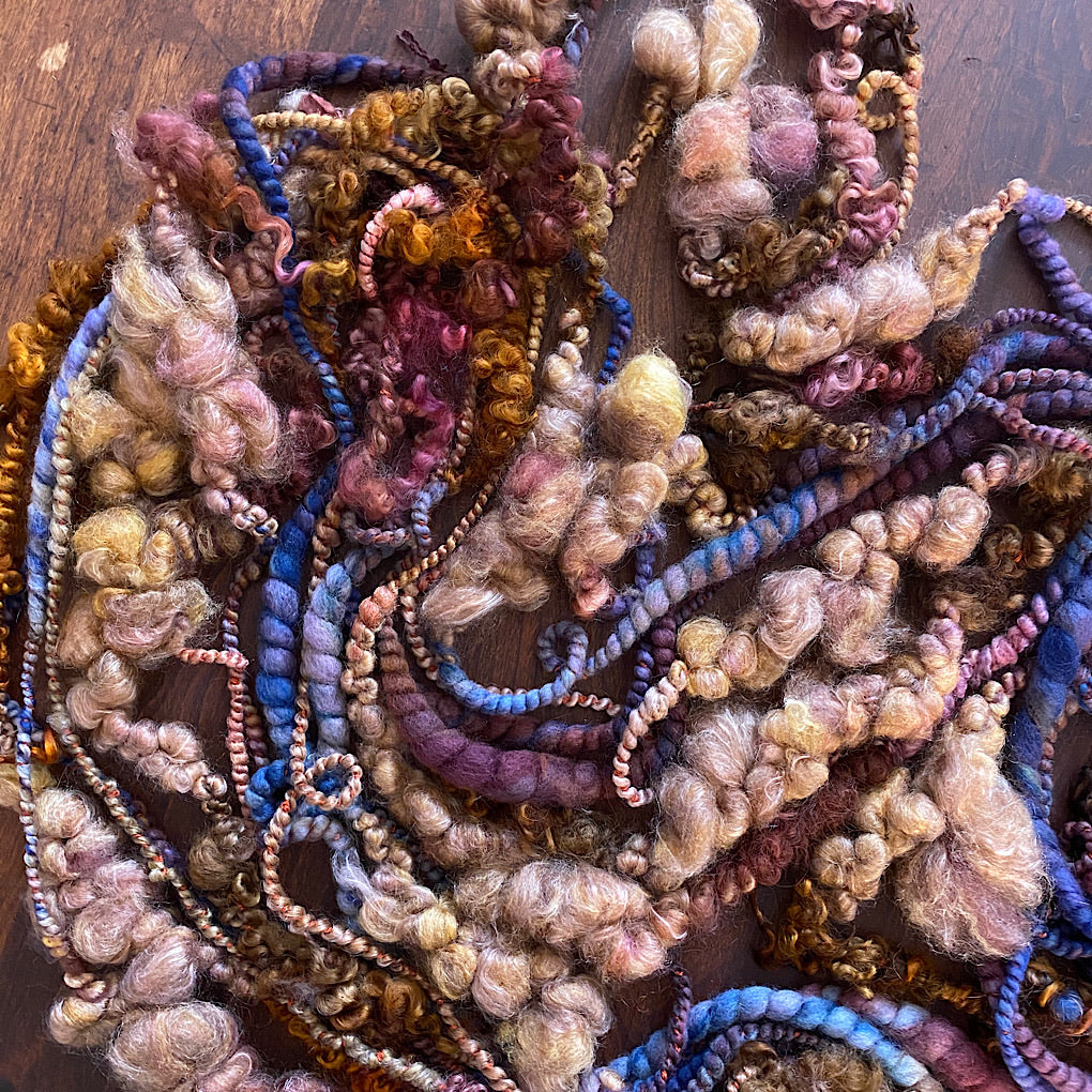 Clair-obscur Rich golden Signature Art yarn