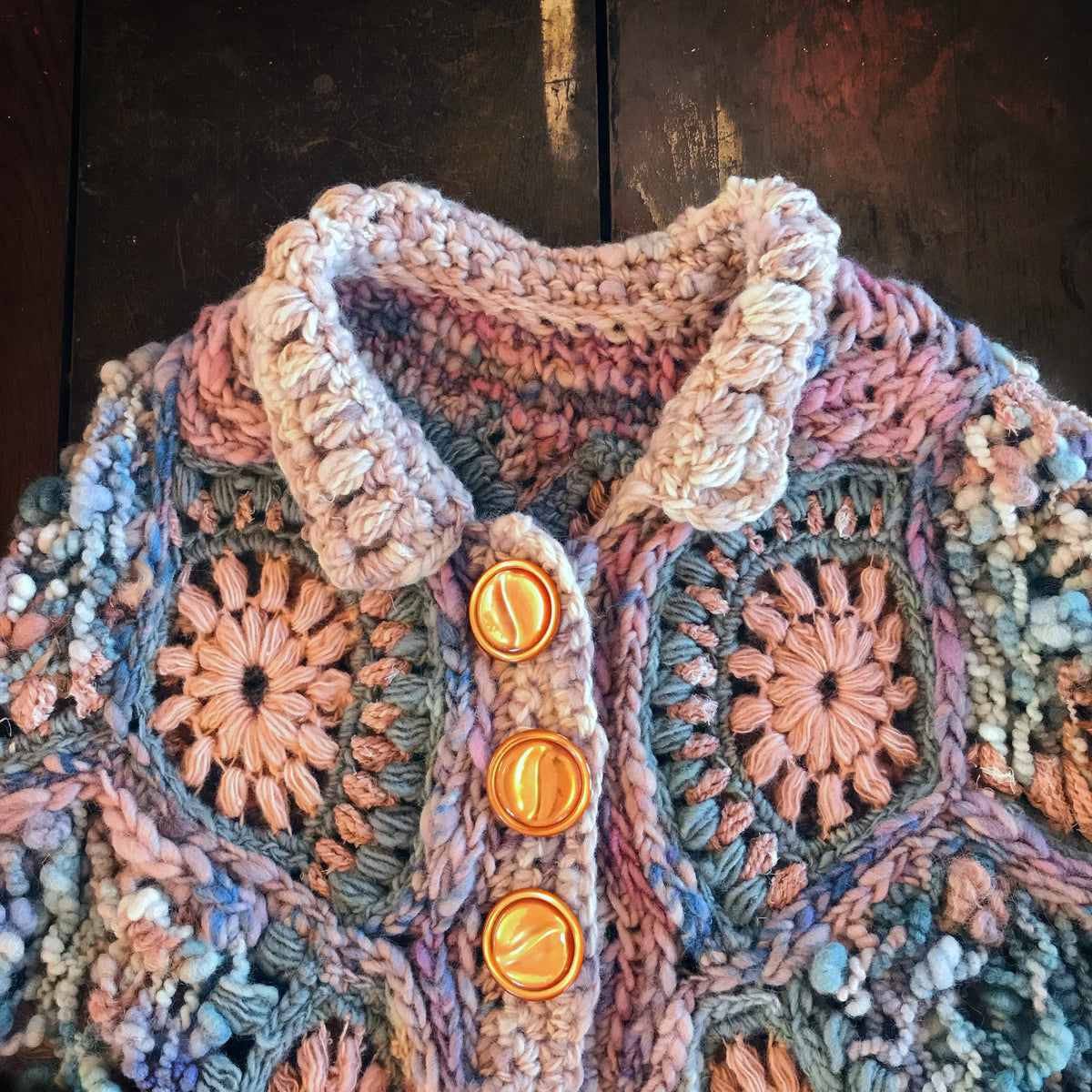 Purple crochet poncho Châle en laine - Mynoush