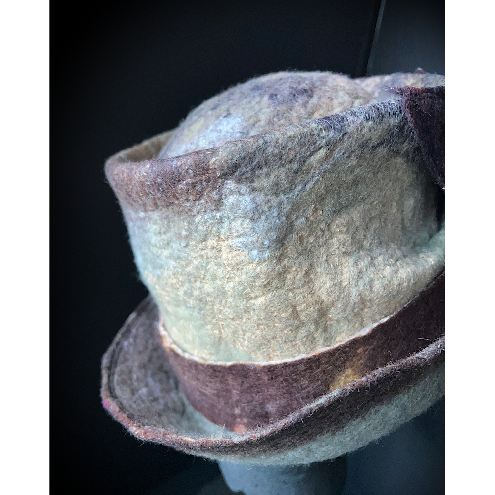 Felted top hat with leaves - 23.5”