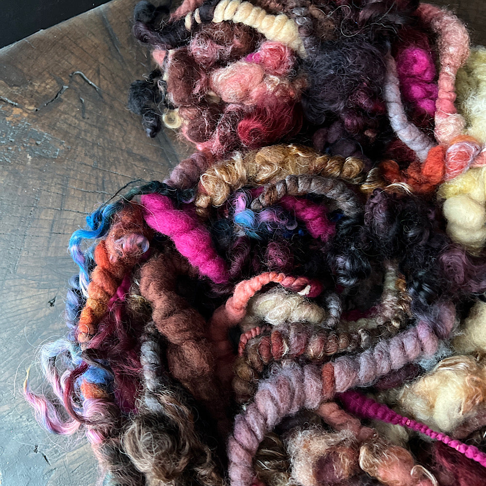 Winter rose - jumbo art yarn