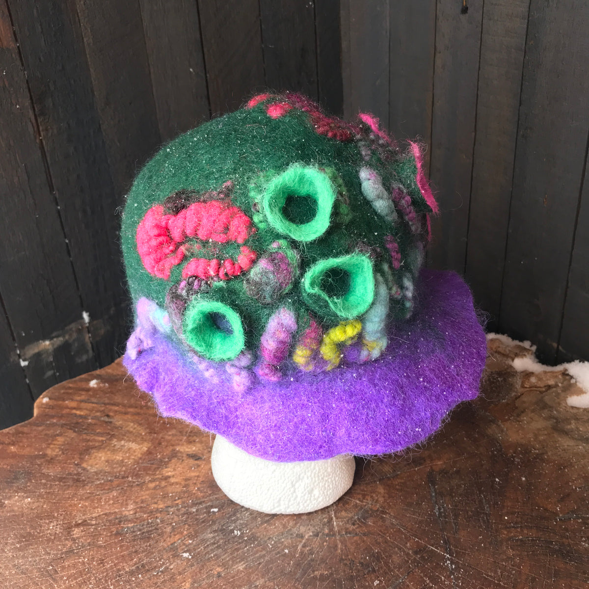 Green hat Chapeau vert - Mynoush