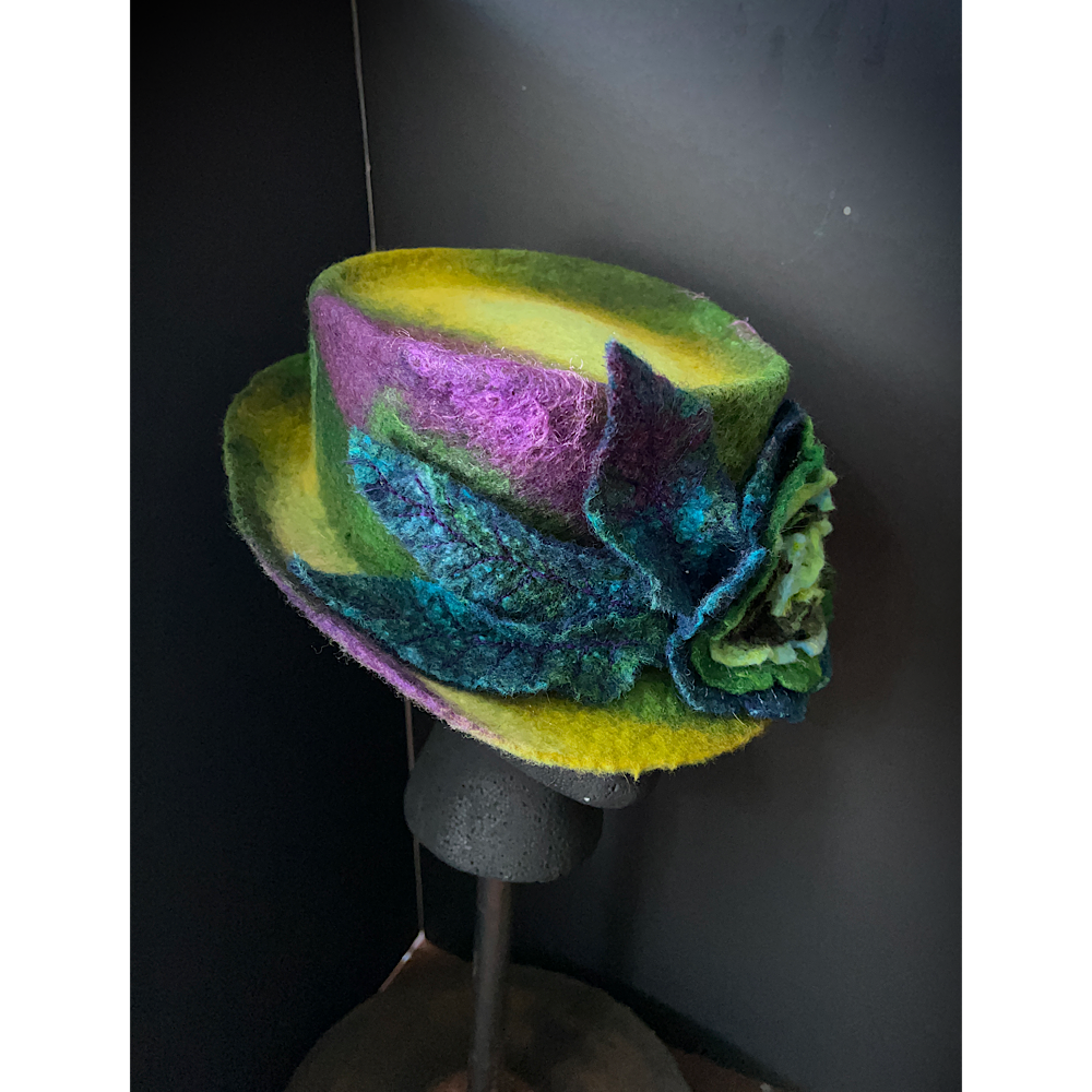 Felted top hat with rose - 22.5”