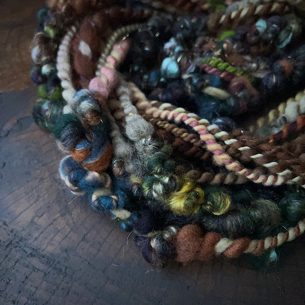 Art yarn for weaving