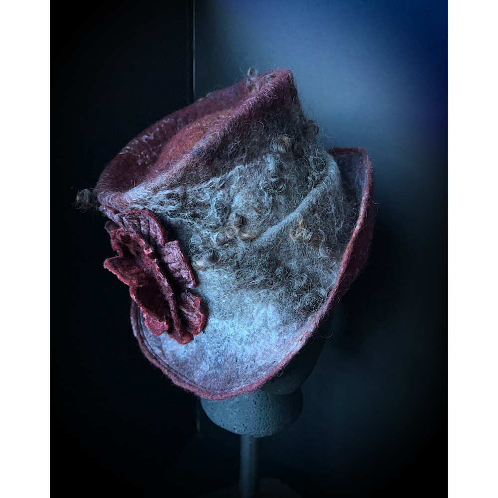 Felted top hat with rose - 23.5”