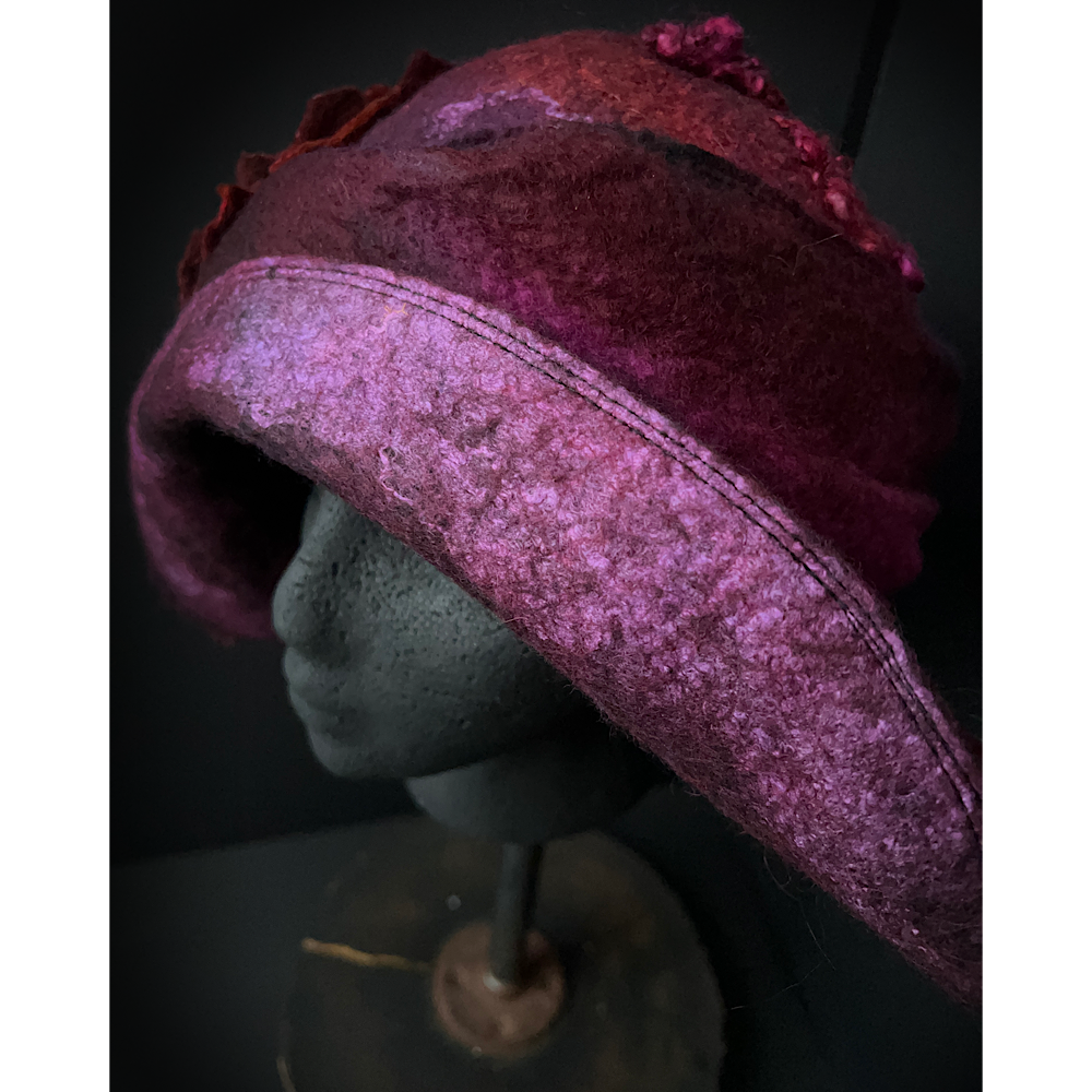 Felted flapper’s hat with rose size 24” 1/4
