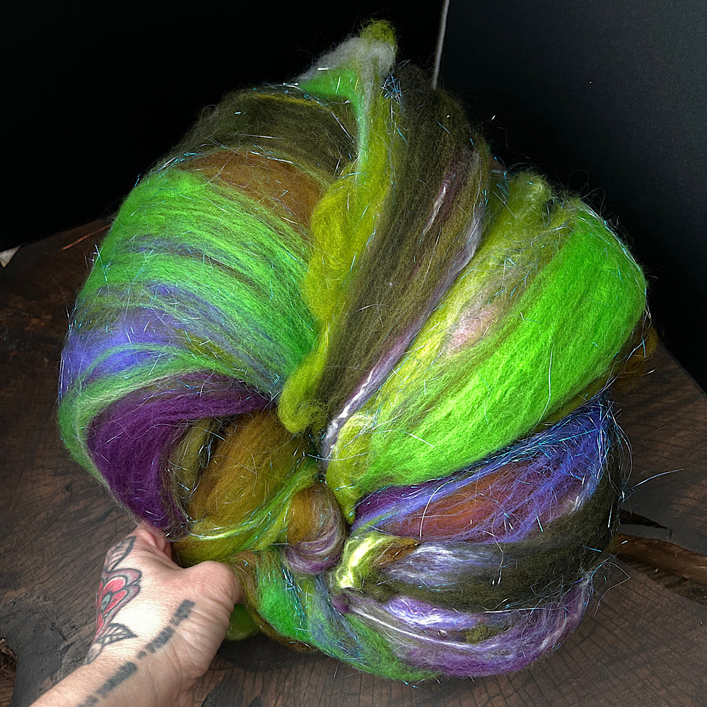 Batt for spinning yarn