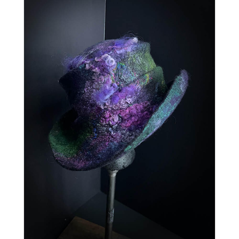 Felted hat size 23.5”