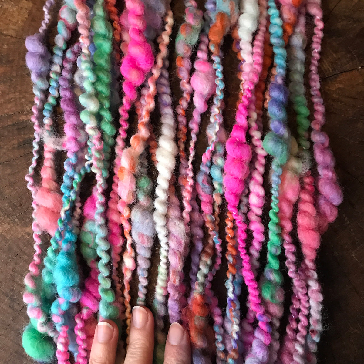 Rainbow  art yarn 90g - Mynoush