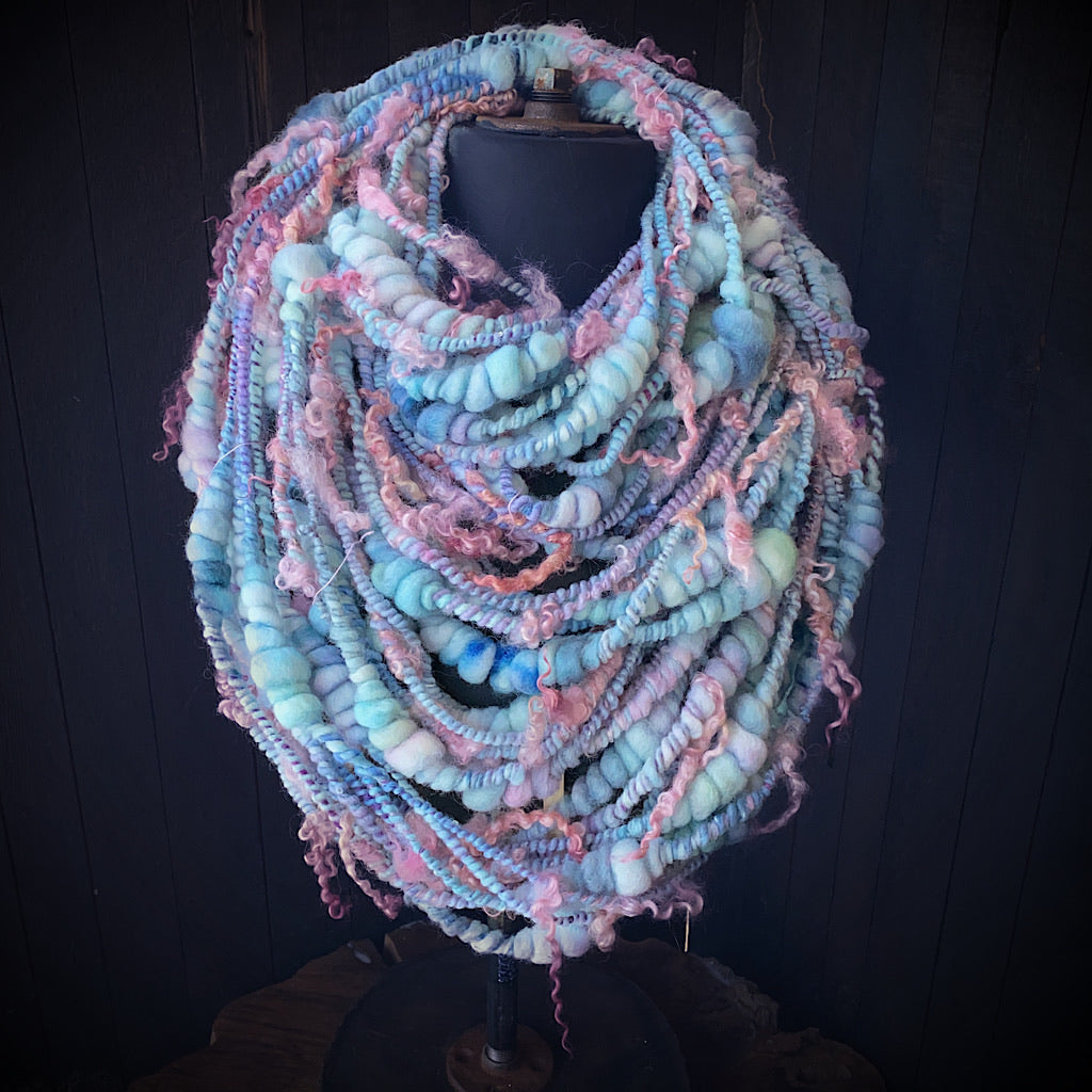 Little girl - Art yarn