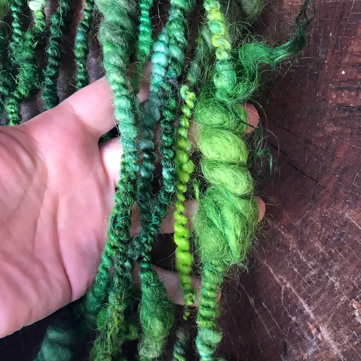 Green  art yarn yarn 100g 14y - Mynoush