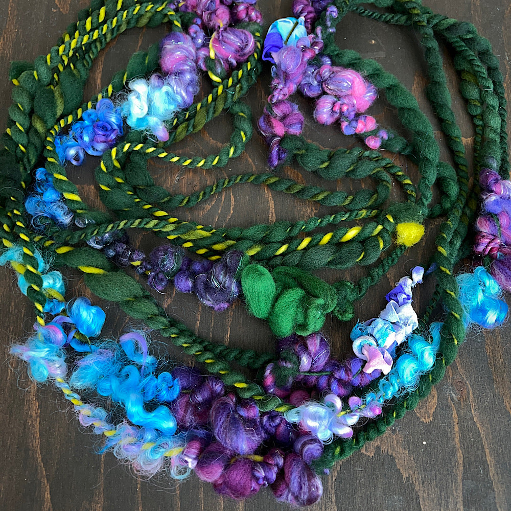 Art yarn for weaving