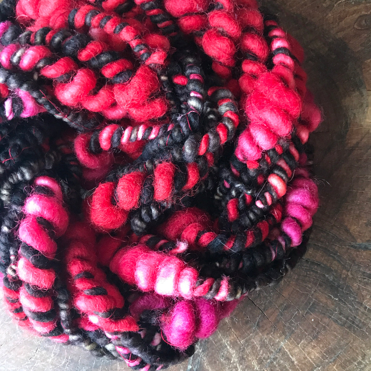 Red art yarn 100g 13y - Mynoush