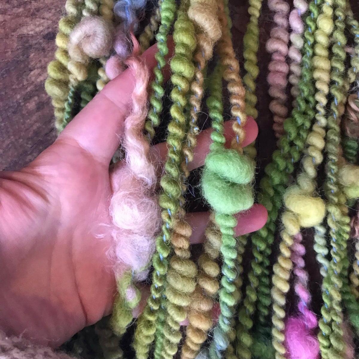 Green  art yarn  90g 24y - Mynoush