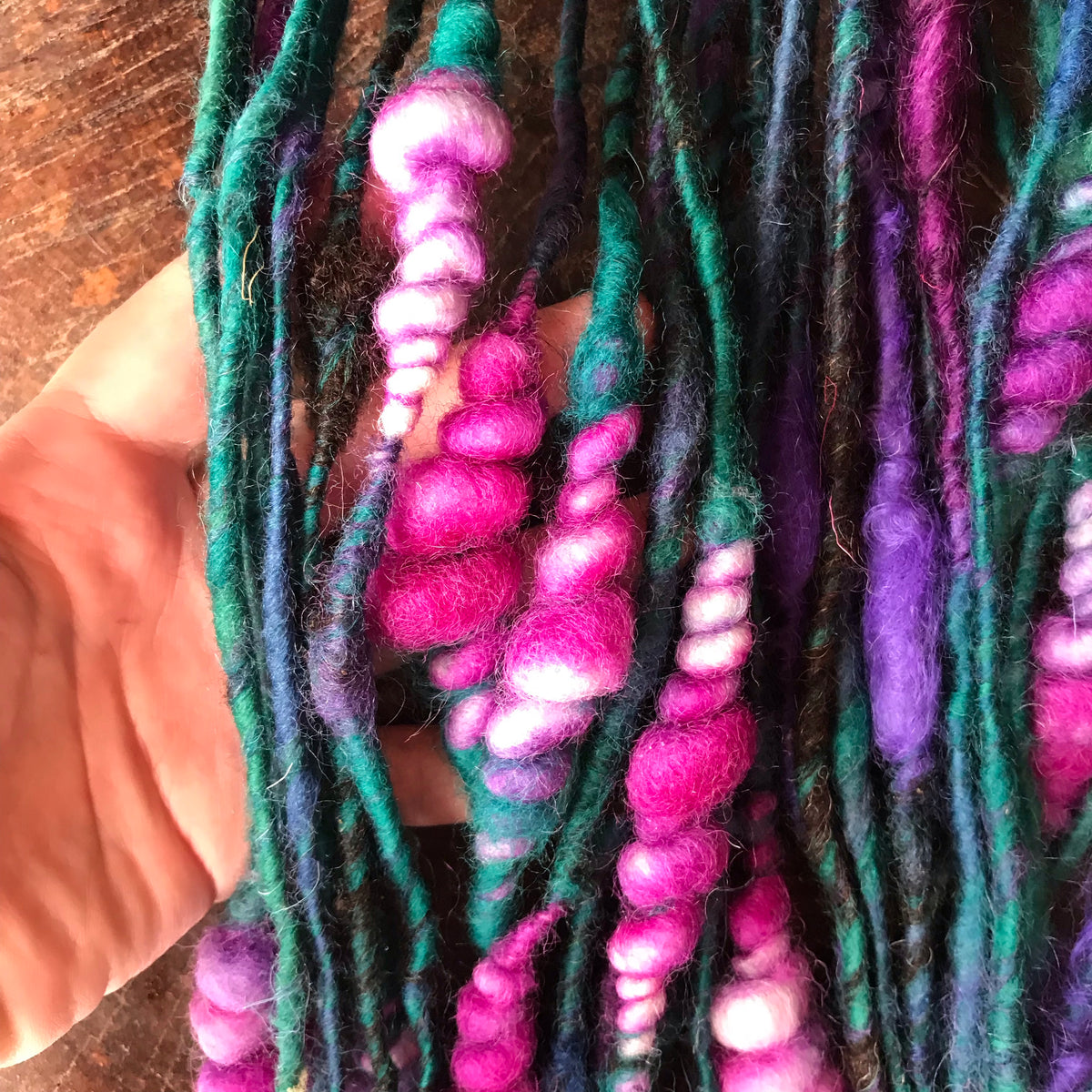 Teal purple art yarn 130g 36y - Mynoush