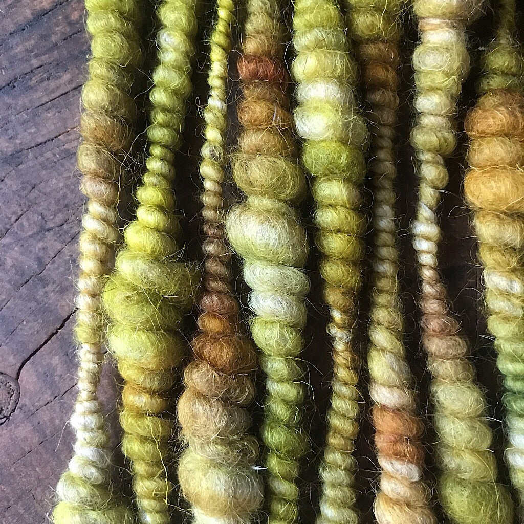 Early autumn weaving yarn
