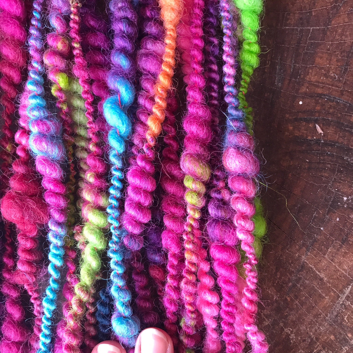 Rainbow art yarn 100g - Mynoush