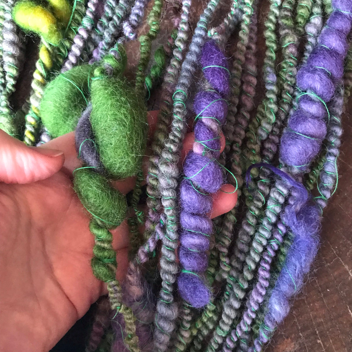 Green - Purple art yarn  100g 29y - Mynoush