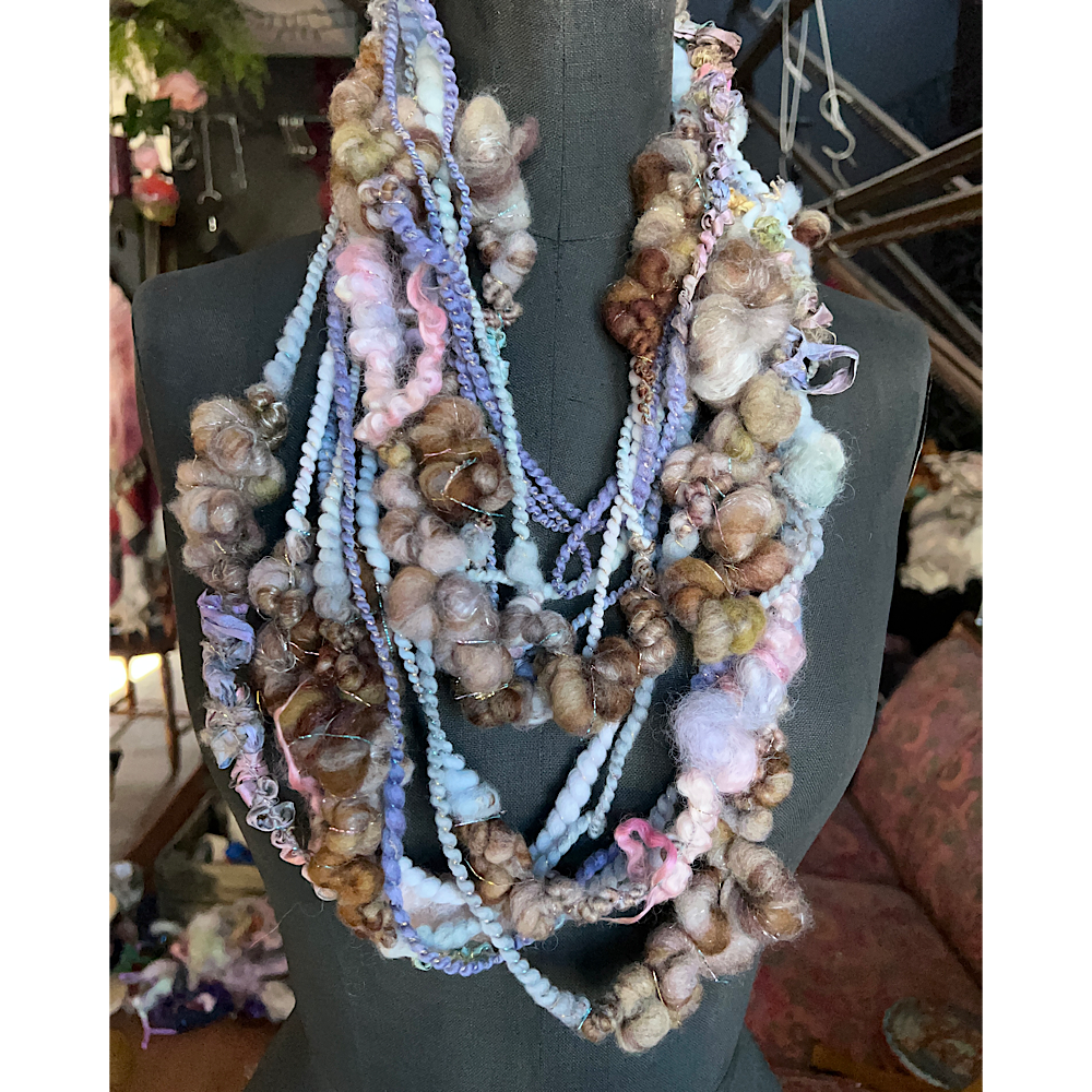 Art yarn for weaving