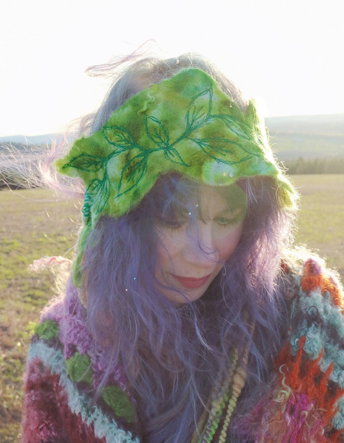 Green felted headband with embroidery | Bandeau en feutre Vert avec broderie - Mynoush