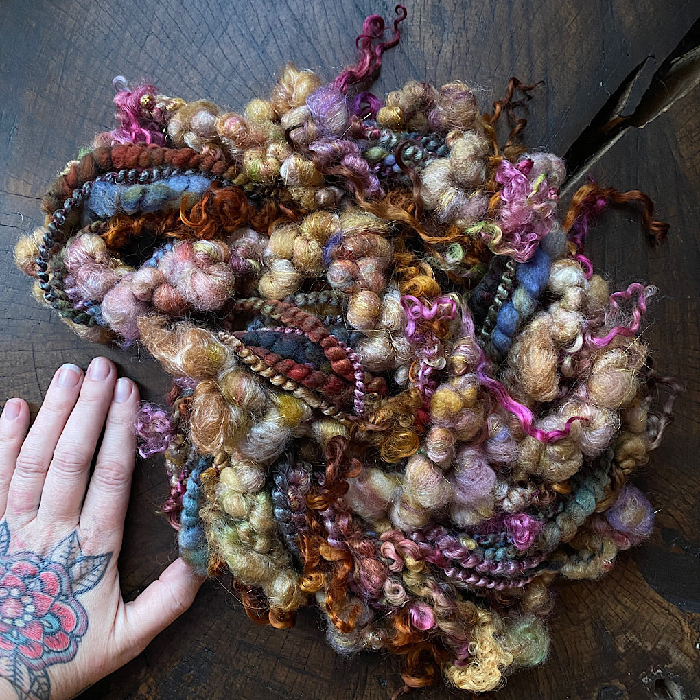 Clair-obscur Rich golden Signature Art yarn