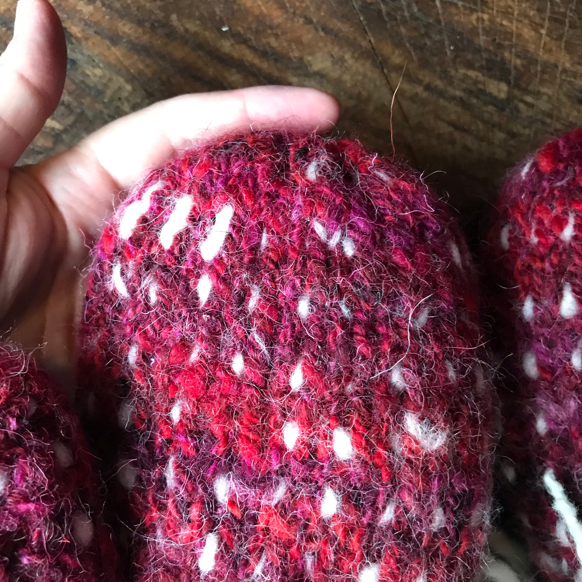 Red Thrummed mittens 100% wool| Mitaine thrummed 100% laine - Mynoush