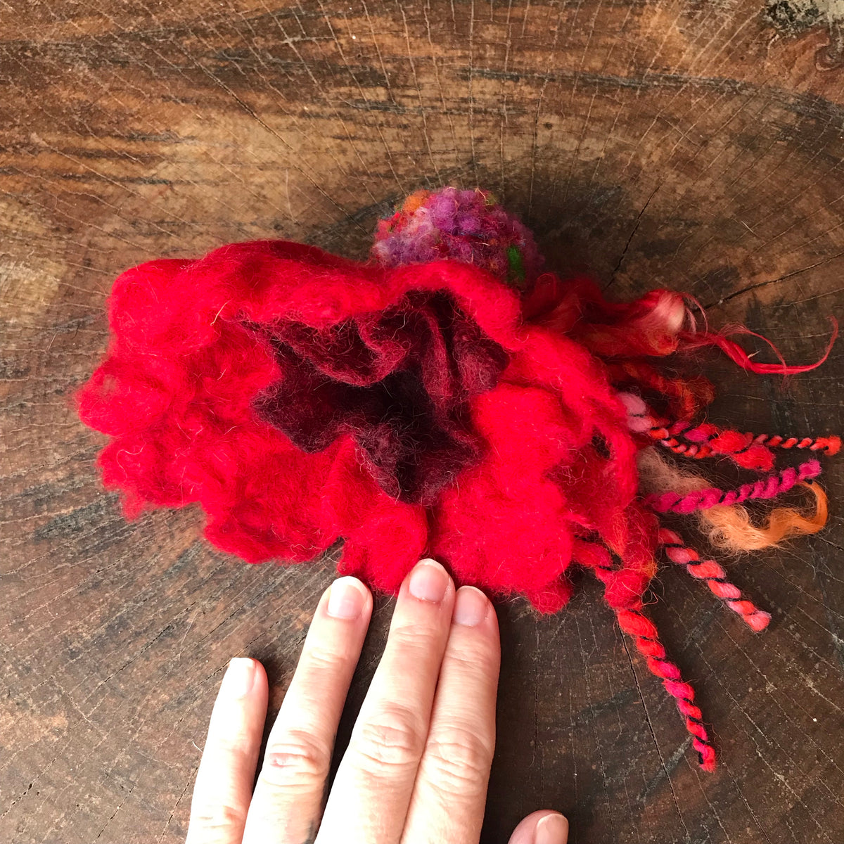 Flower brooch Broche fleur - Mynoush