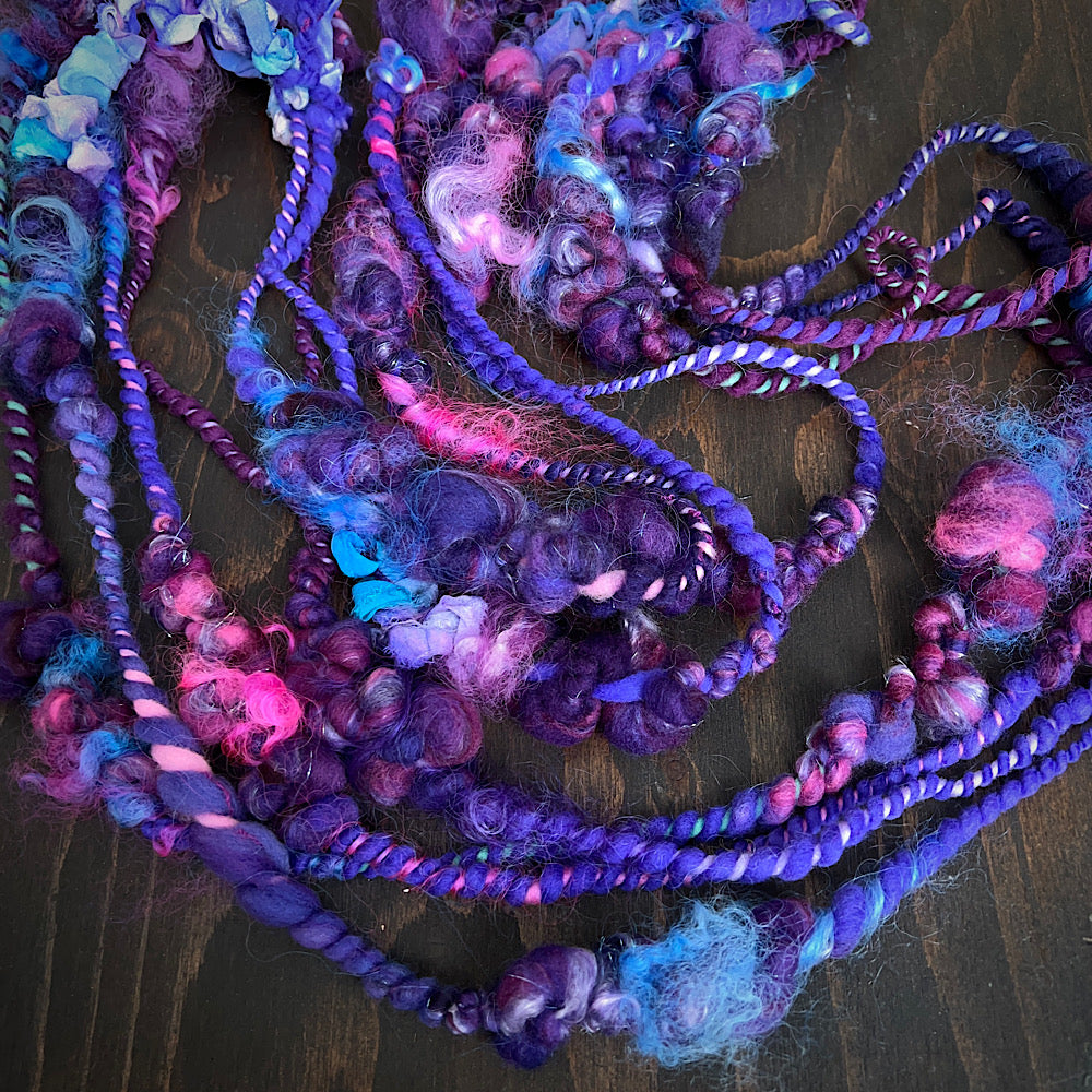 Art yarn for weaving