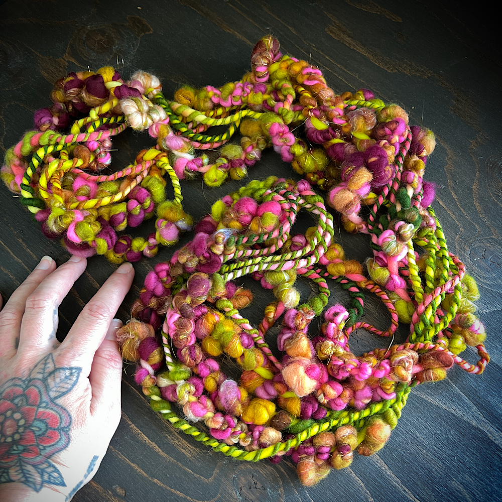 Rose buds weaving art yarn