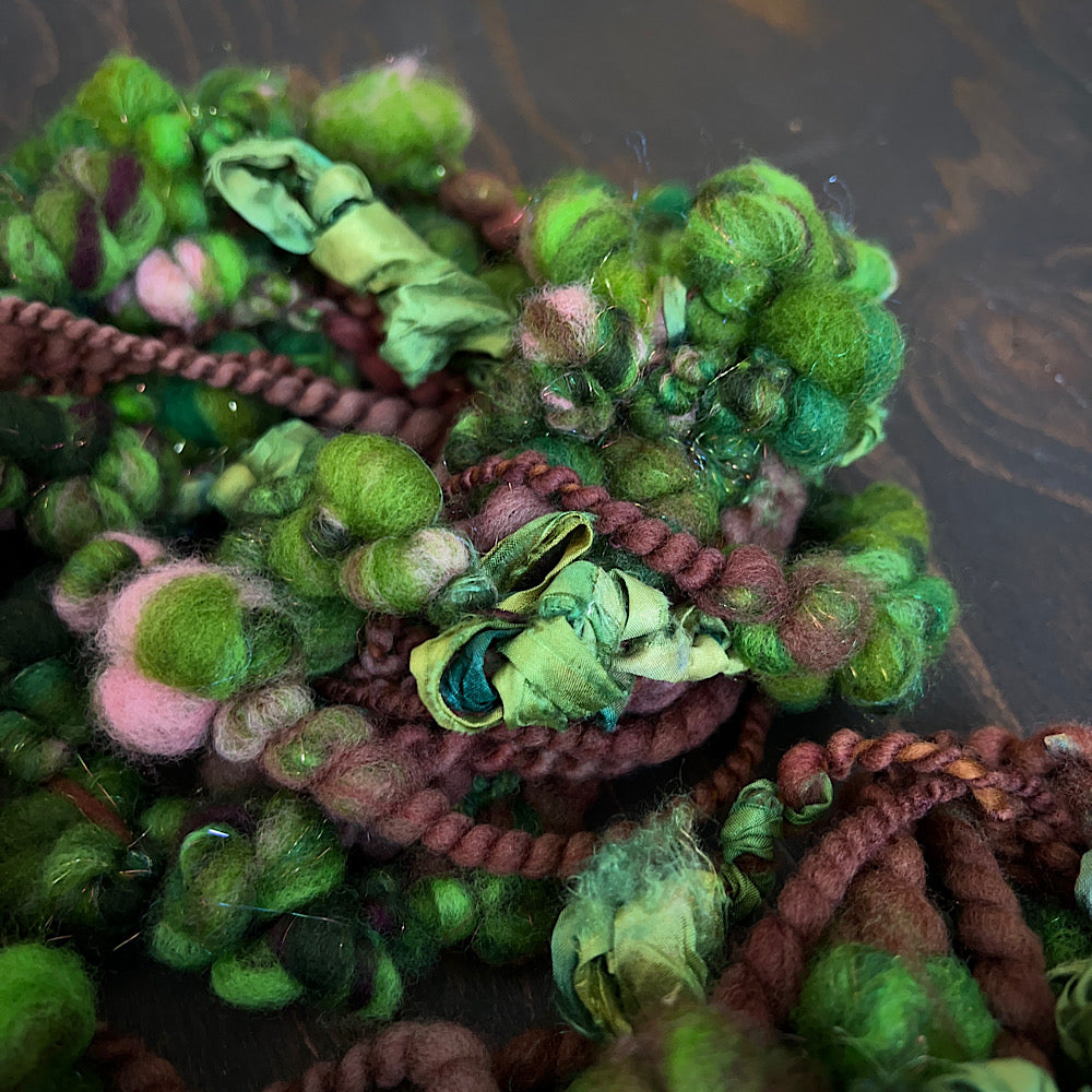 Art yarn for weaving