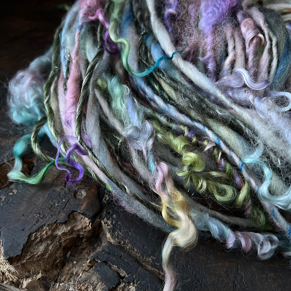 Sage breeze single art yarn