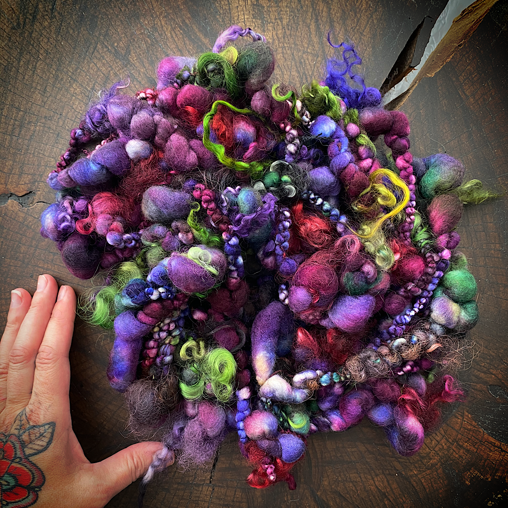 Nocturne Jumbo boucle art yarn with locks