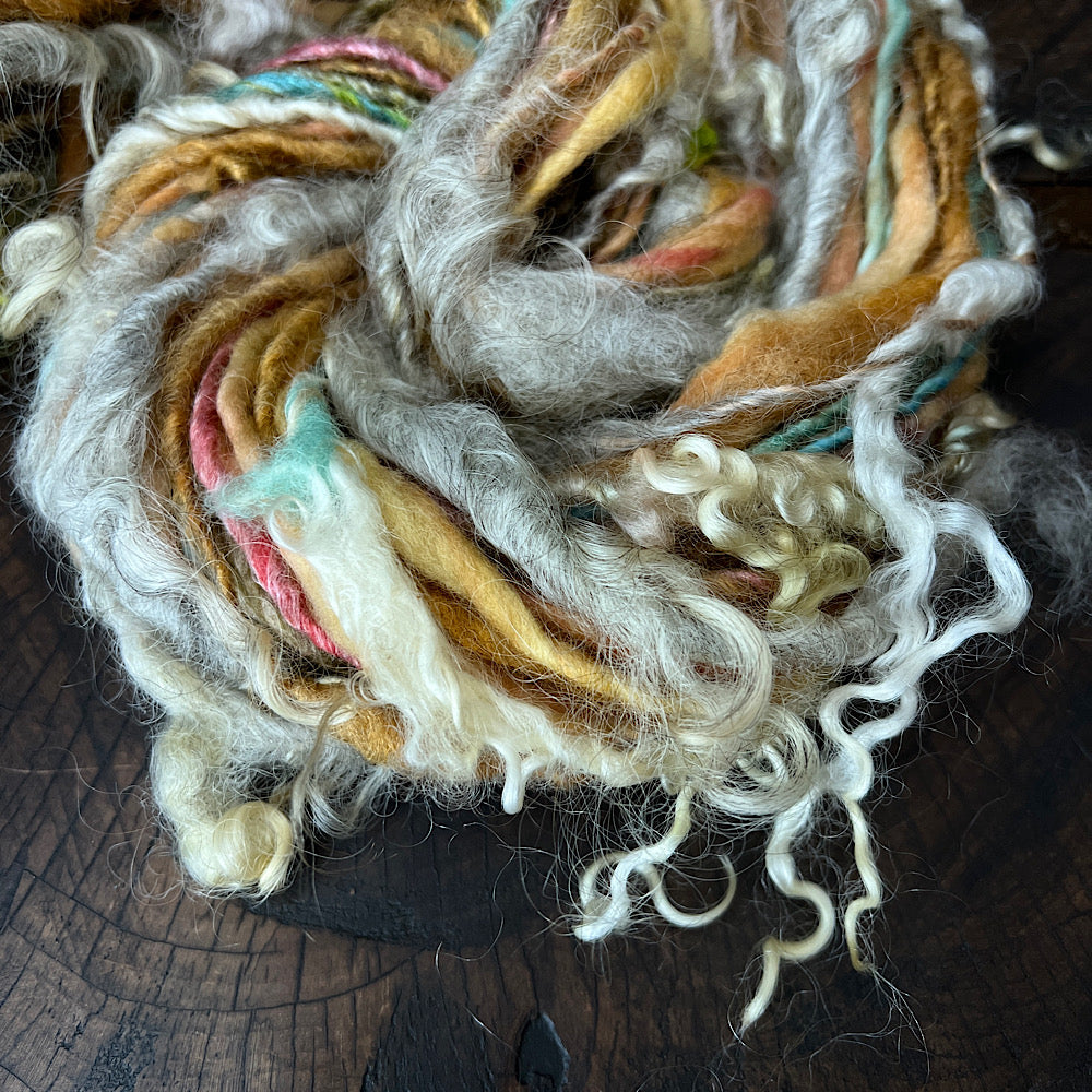 Goldie single art yarn