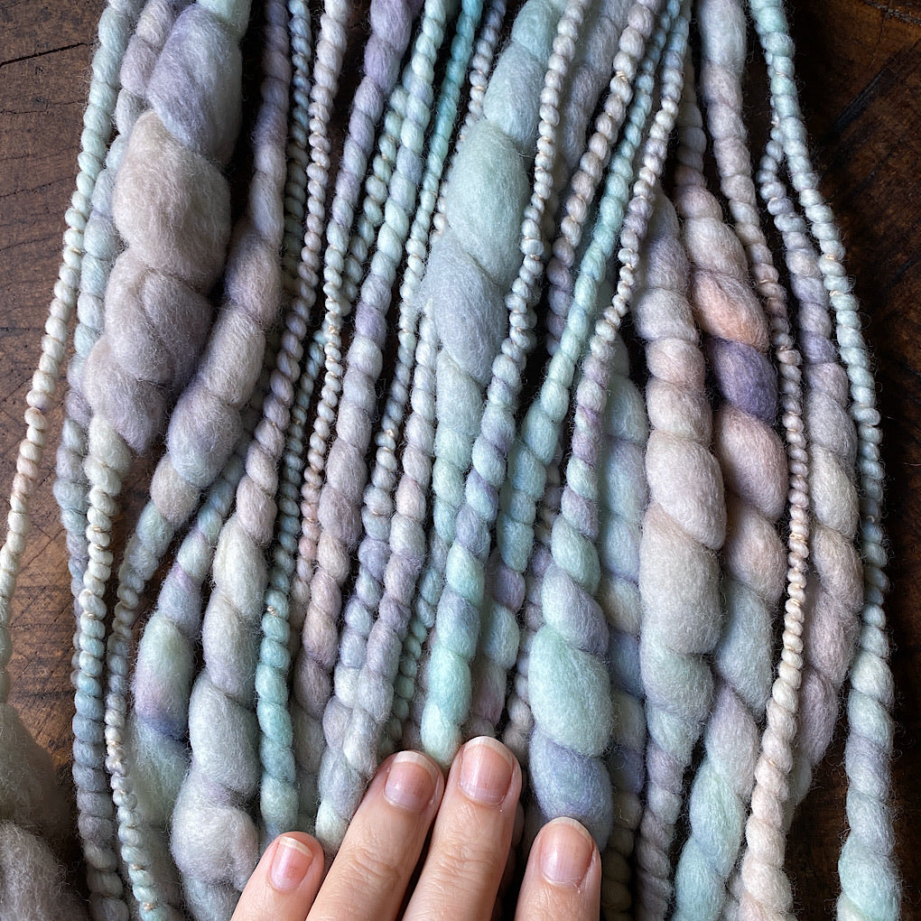 Menthe antique jumbo spiral merino yarn
