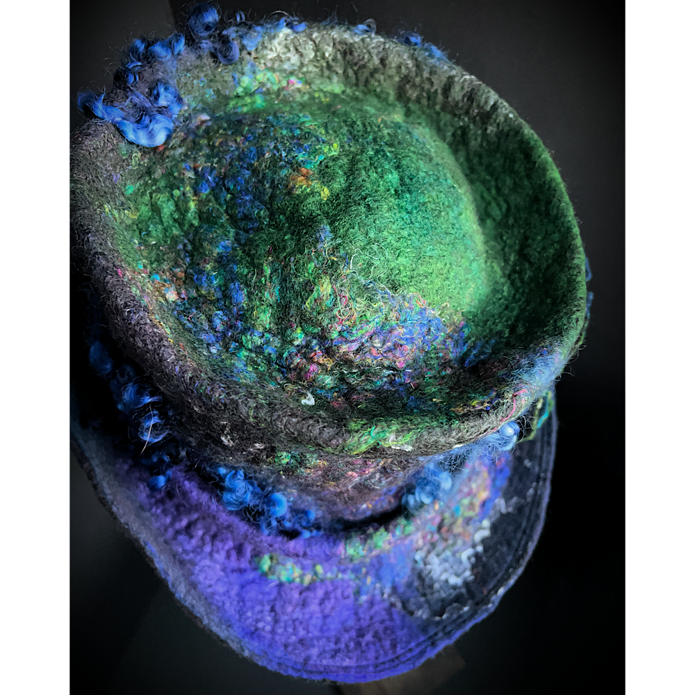 Felted top hat with flower - 22 3/4”