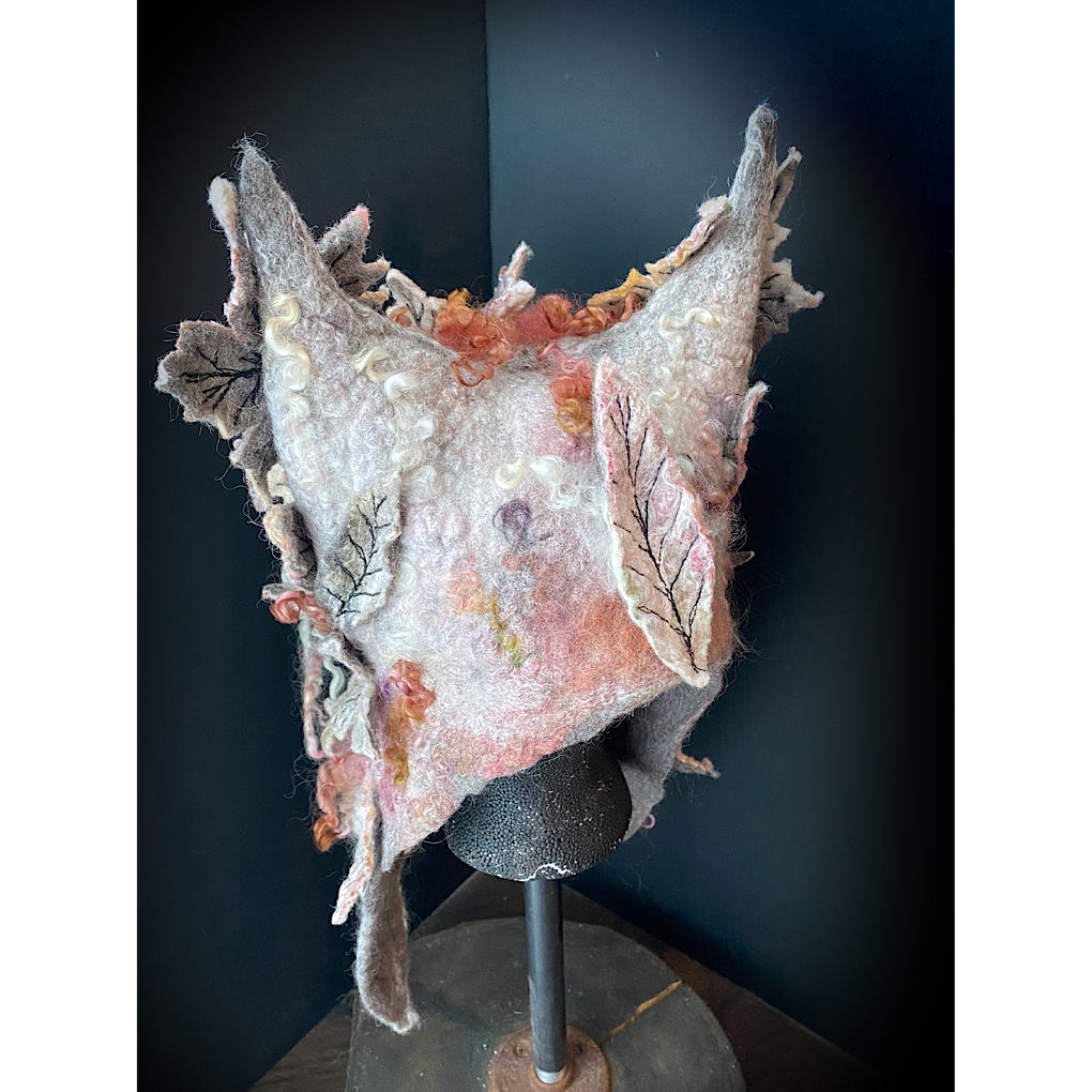 L’esprit des bois felted hood size 23“ STOCK