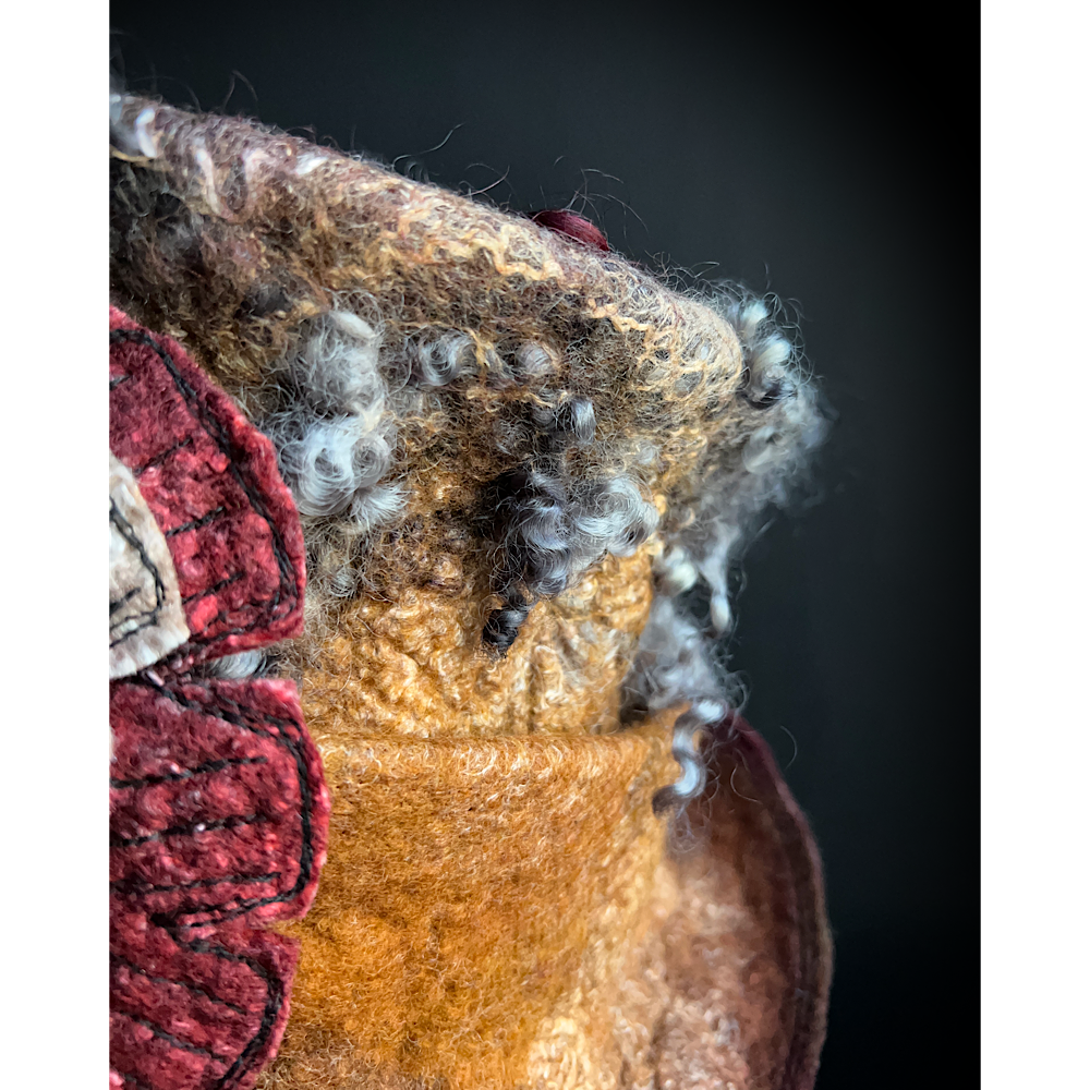 Felted top hat with rose - 23.5”