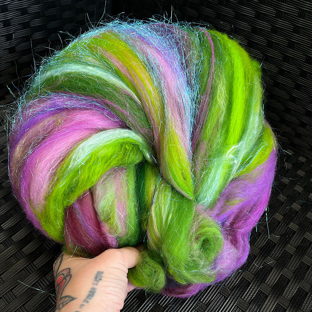 Batt for spinning yarn