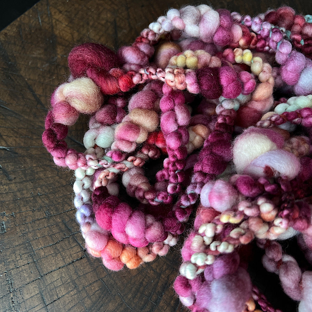 Velvet rose - jumbo boucle yarn