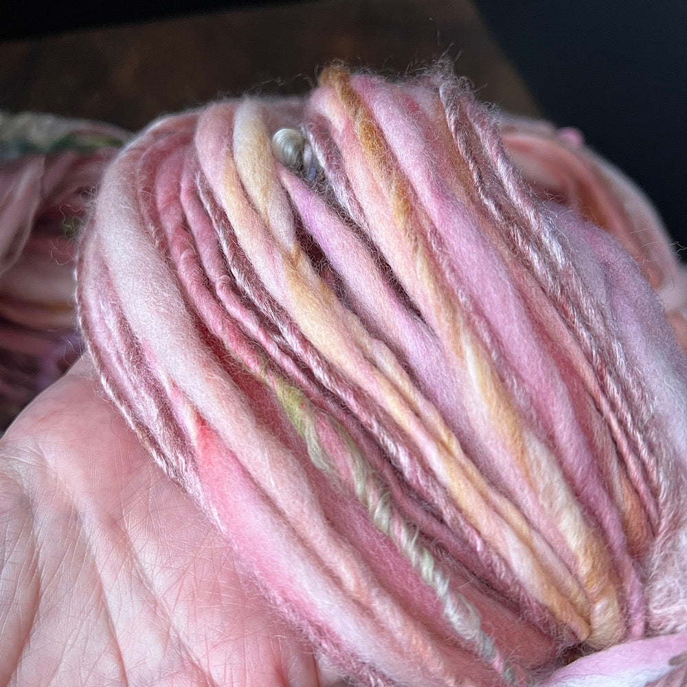 Fresh bouquet art yarn single